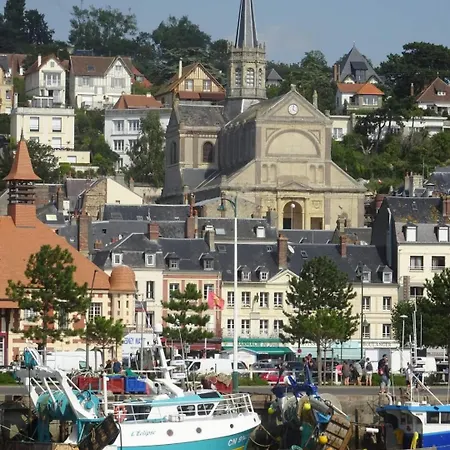 De Charme A Sur Mer. * トルヴィル＝シュル＝メール