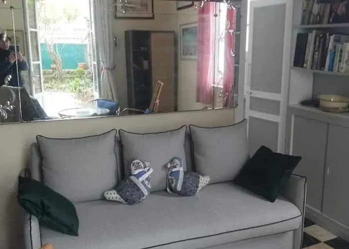 De Charme A Sur Mer. Apartment *